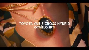 TOYOTA YARIS CROSS GR SPORT